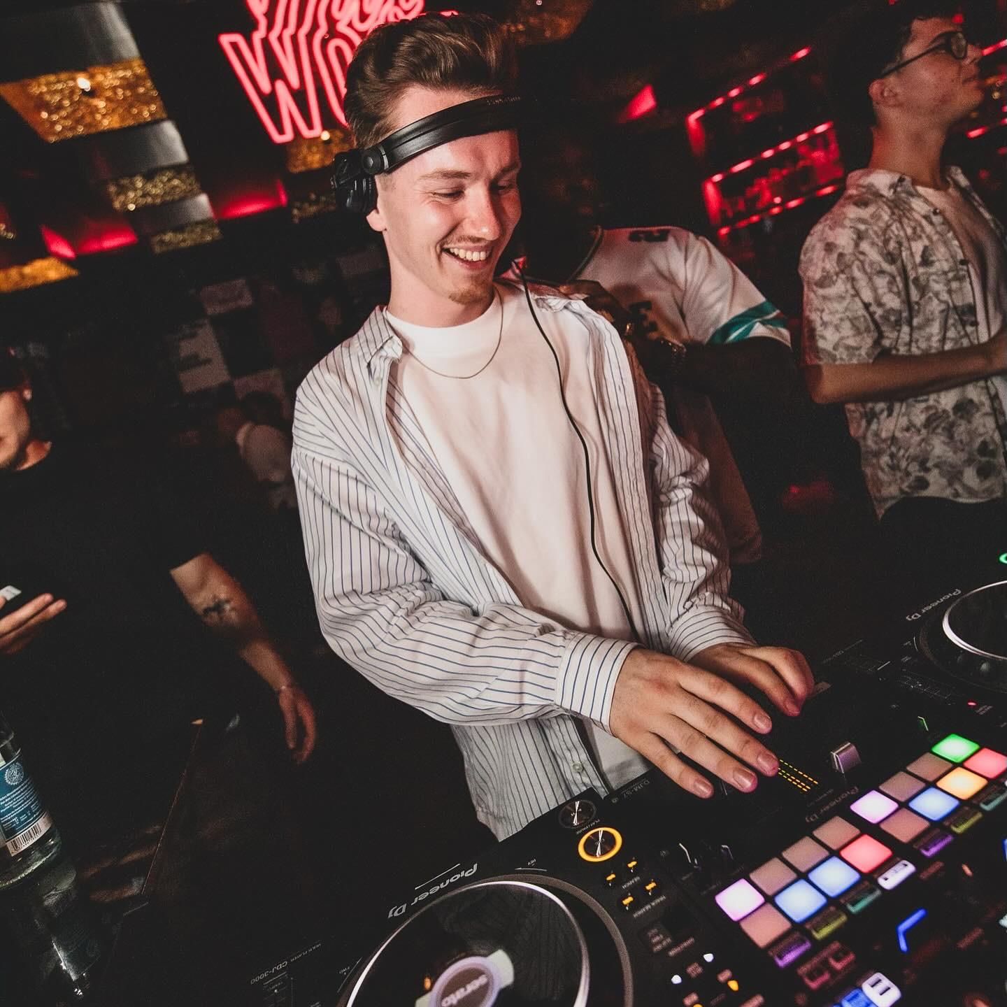 DJ Wamax © DJ Wamax